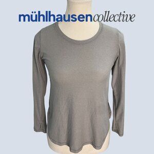 Old Navy Grey Long Sleeve Top XS Soft Lightweight Basic Side Slit Casual